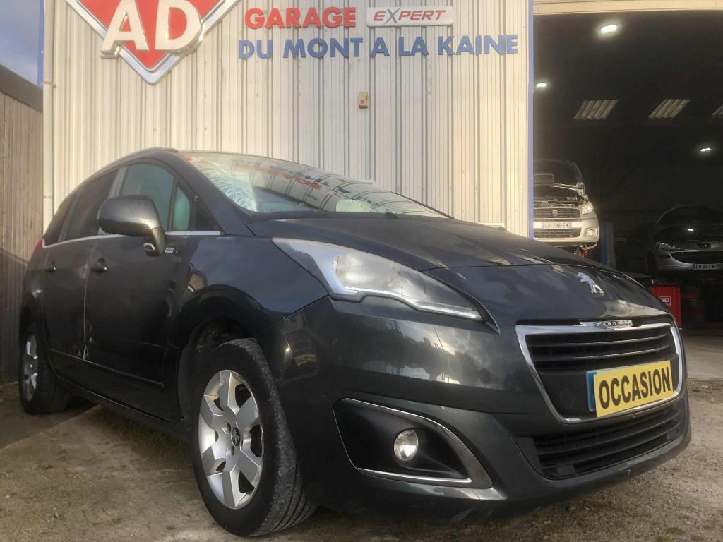 Peugeot 5008 1.6L hdi 115cv Style 7 places